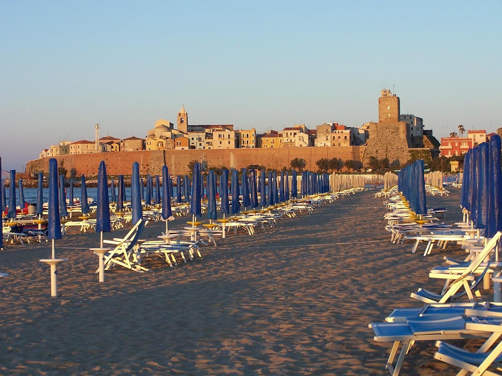 Hotel Meridiano Termoli Exterior foto